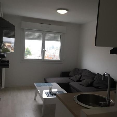 Ferienwohnung Studio Agreable Proche Gare Melun Exterior foto